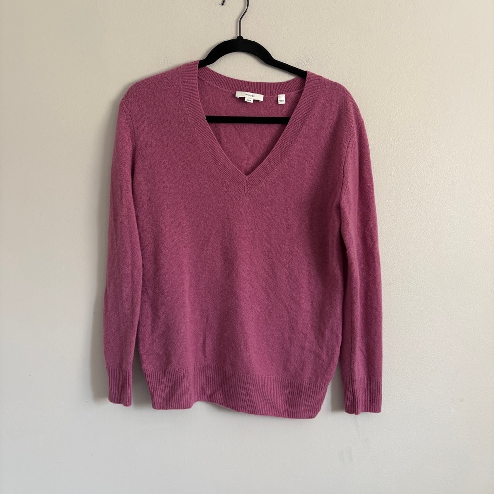 Vince Women’s Vneck Cashmere Sweater XS Purple Pink Soft Old Money Luxe